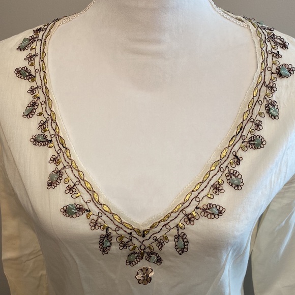 Elie Tahari Tunic with beaded bench collar - Picture 2 of 7